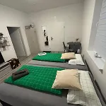 Apartment, Ferienwohnung- Bad-kueche- Parkplatz