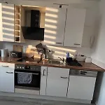 Apartment, Ferienwohnung- Bad-kueche- Parkplatz アパート *
