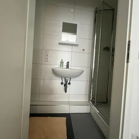 Apartment, Ferienwohnung- Bad-kueche- Parkplatz