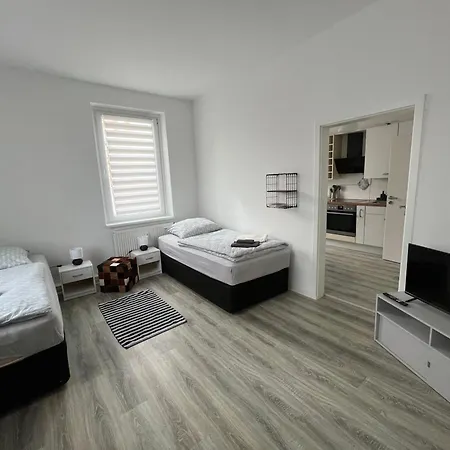 Apartment, Ferienwohnung- Bad-kueche- Parkplatz Apartment *