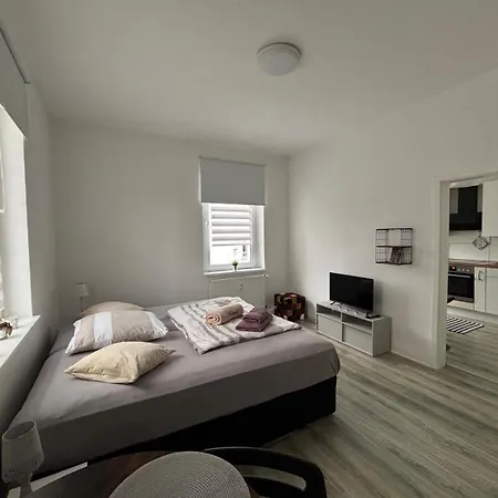 Apartment, Ferienwohnung- Bad-kueche- Parkplatz Lägenhet *