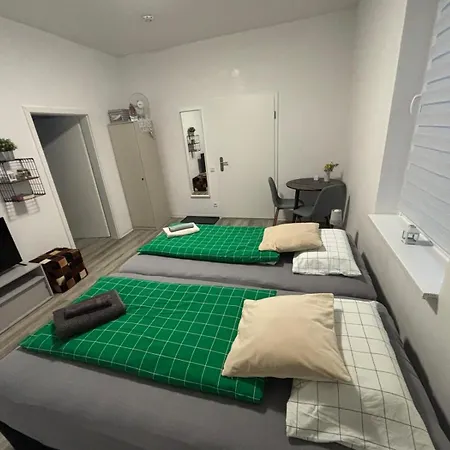 Apartment, Ferienwohnung- Bad-kueche- Parkplatz