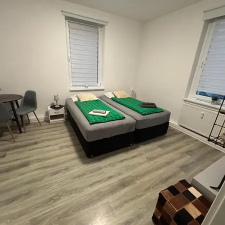 Apartment, Ferienwohnung- Bad-kueche- Parkplatz * Brunswick