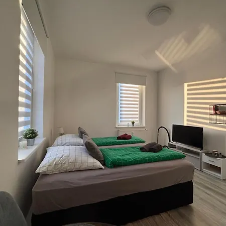 アパート Apartment, Ferienwohnung- Bad-kueche- Parkplatz