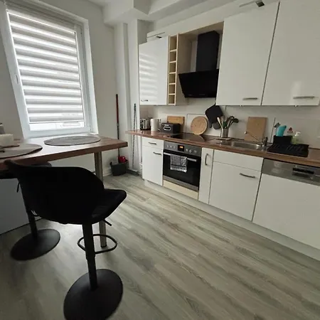 アパート Apartment, Ferienwohnung- Bad-kueche- Parkplatz