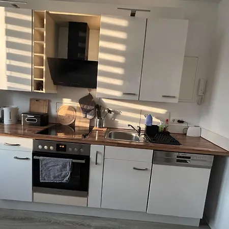 Apartment, Ferienwohnung- Bad-kueche- Parkplatz Апартаменты *