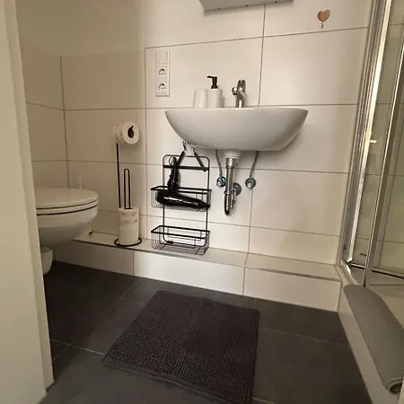 Апартаменты Apartment, Ferienwohnung- Bad-kueche- Parkplatz *