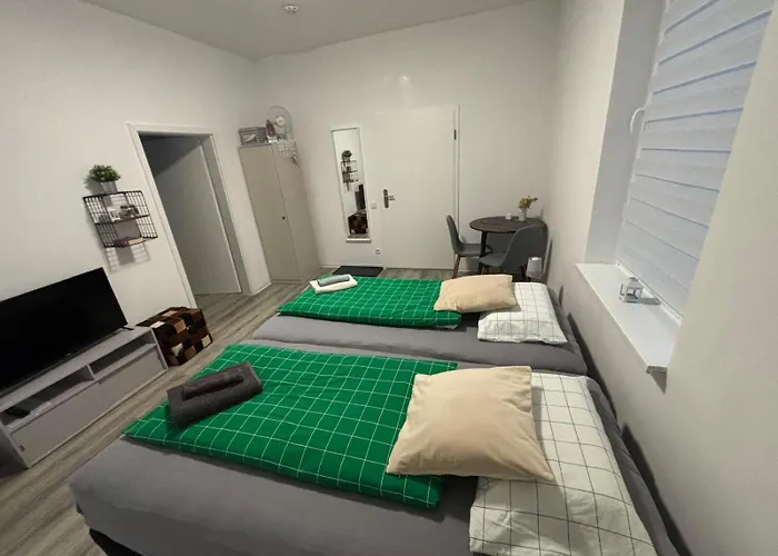 Apartment, Ferienwohnung- Bad-kueche- Parkplatz