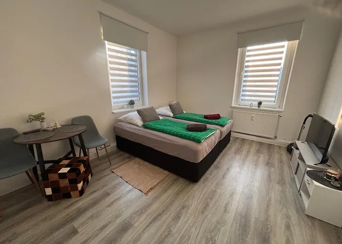 Apartment, Ferienwohnung- Bad-kueche- Parkplatz * Braunschweig